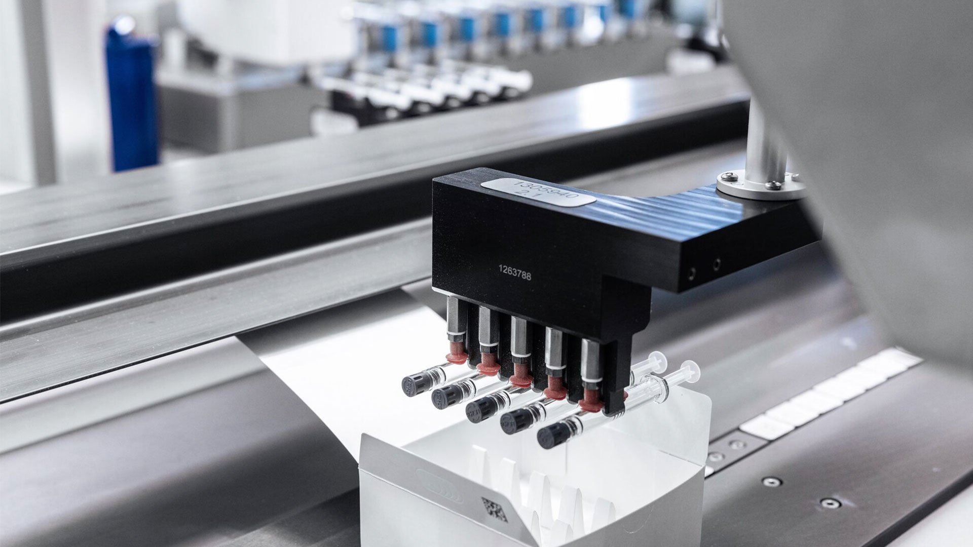 KPGR_IMG_066079_M2_Syringe-infeed-handling-(first-layer)_9_landingpage_1920x1080